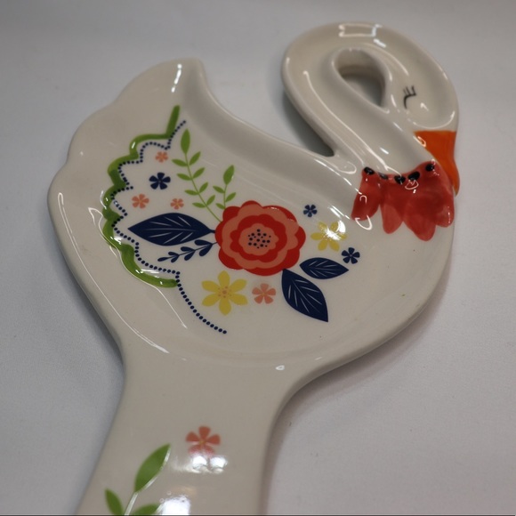 😁 Beautiful "Tenangos" Embroidery Inspired Swan Spoon Rest - Picture 2 of 3